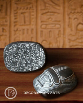 Scarab Egyptian stamp. 10 x 7 x 4 cm.