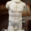 escultura de torso masculino