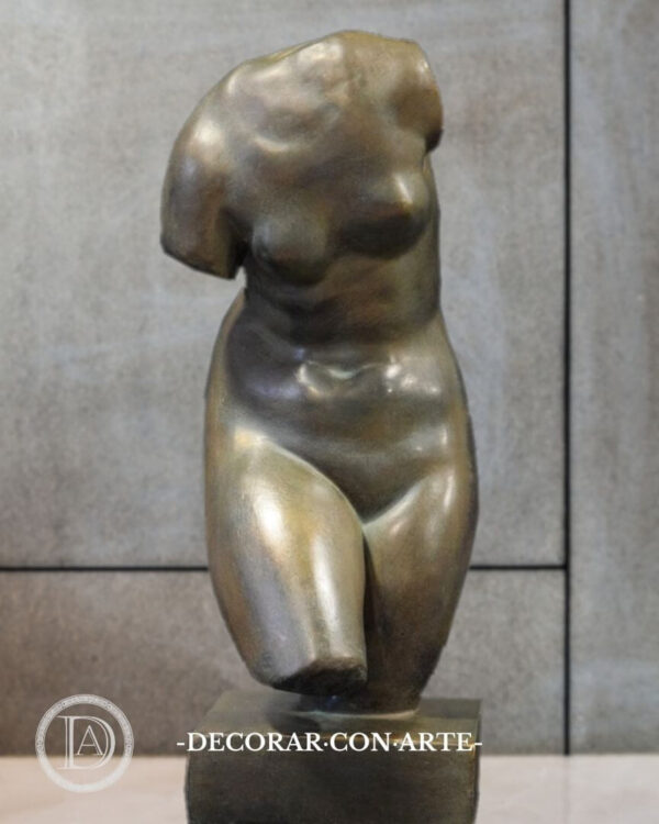 torso de Venus patinado en bronce