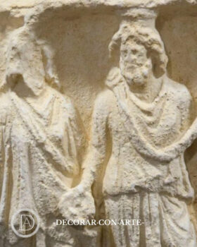 Relieve de Isis y Serapis. 28 x 20 x 6 cm.