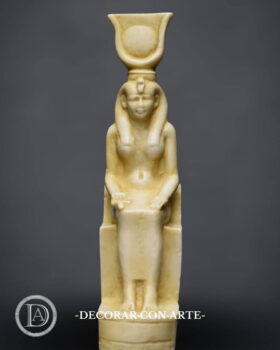 Dea Iside Hathor nel suo trono. H 22cm