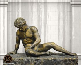 Galata morente. Patina in bronzo. 16 x 29 x 11 cm.