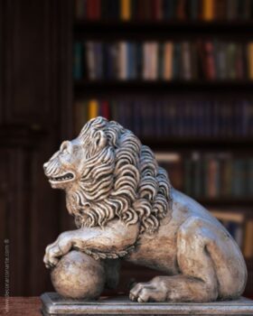 escultura de león veneciano sculpture of Venetian lion