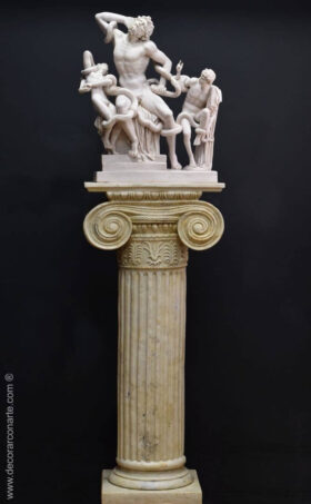 conjunto de Laocoonte y columna jonica Set de Laocoon et colonne