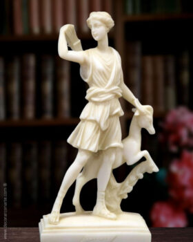 Figure de Diana de Versailles. 25 x 13 x 5,8 cm.