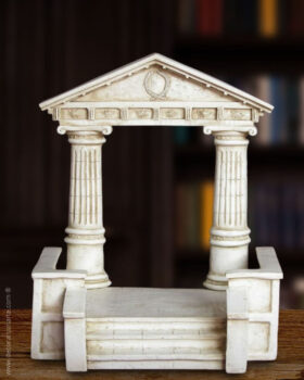 Greek Temple.  43,5 cm.