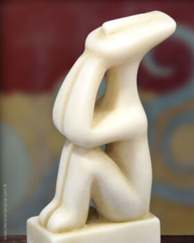 Figure des Cyclades. 13,2 x 3,9 x 6,5 cm.