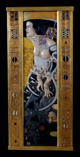 Bajorrelieve. Salomé de Klimt (marco decorativo). 108x50cm