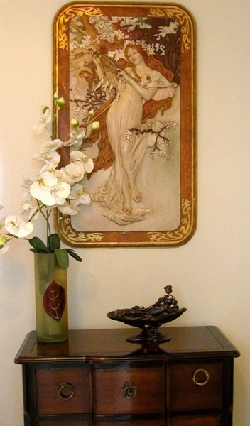 Environnement 32. Bas-relief Alphonse Mucha