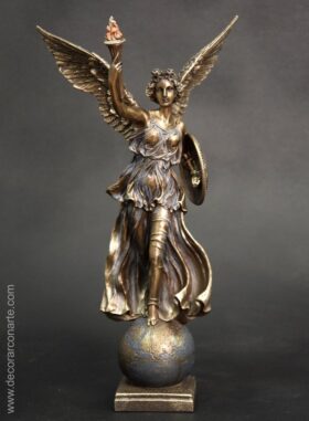 Figura del Ángel de la Paz. 33cm