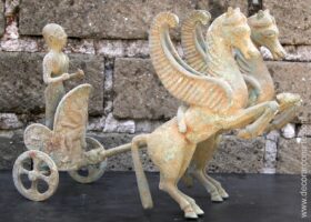 Biga de pegasos. Arte etrusco. 40x27x18cm