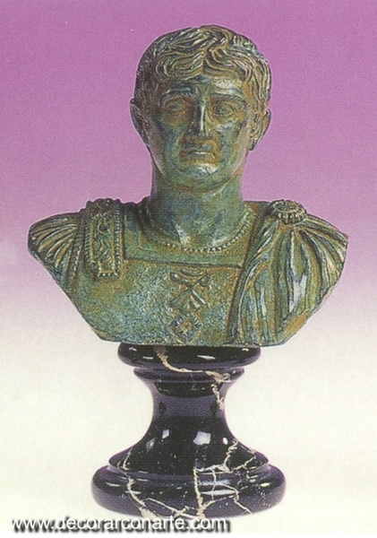 Bust in bronze. Emperor Tiberius. H: 16 cm