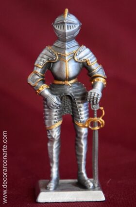 Caballero medieval. Espada. 10,5cm