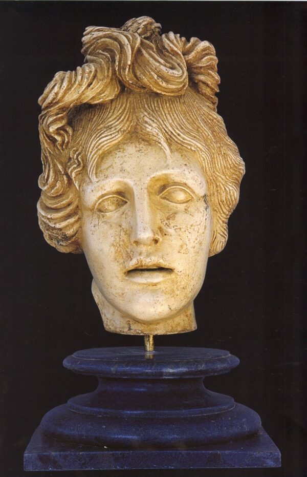 cabeza de Apolo head of Apollo sculpture