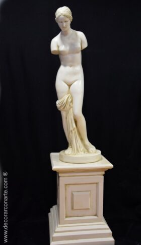 Conjunto pedestal con Venus de Cnido