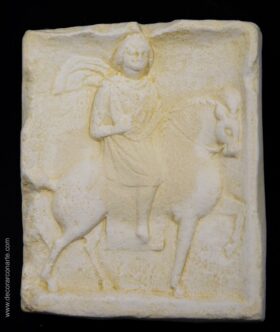 Relieve. Diosa Epona. 21 x 17 x 4 cm.