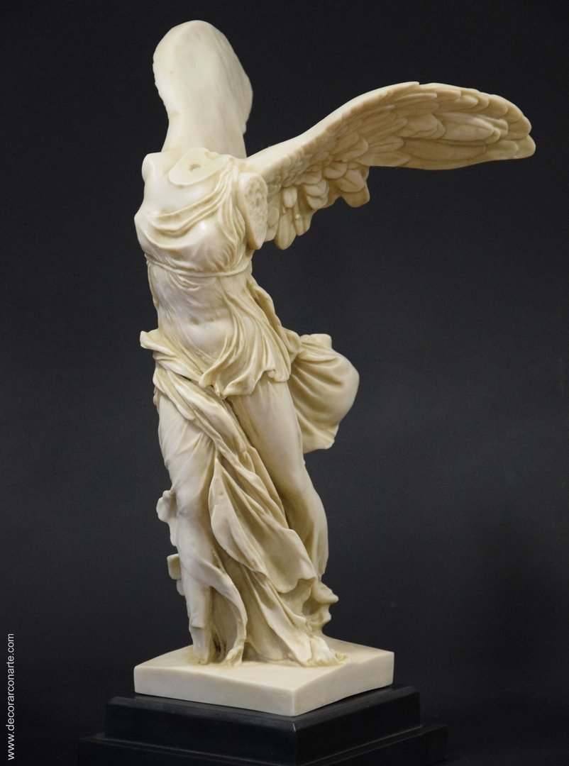 Estatua. Victoria de Samotracia. 37cm - Venta griegas