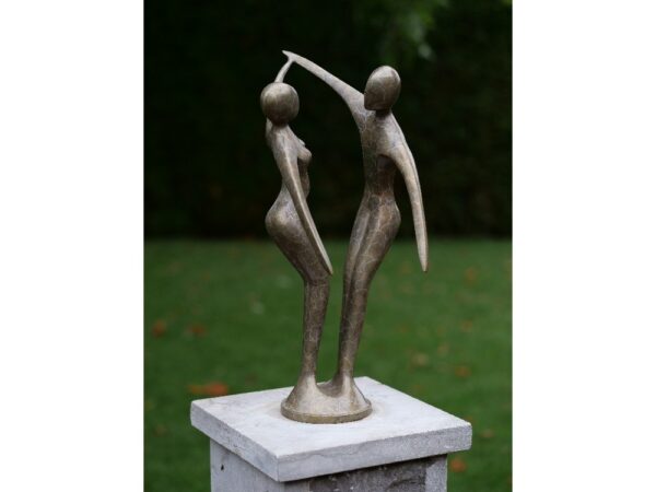 Bronze figure. Dance couple. 42 x 18 x 24 cm.