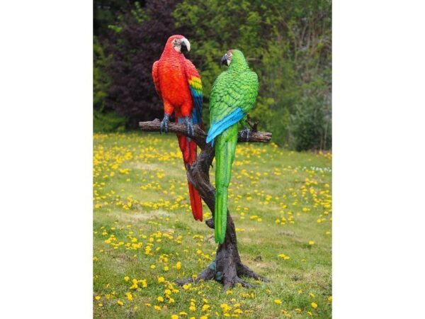 Bronze figure. 2 Parrots. 175 x 66 x 93 cm.