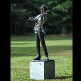 Violinista. Figura de Bronce. 133 x 76 x 89 cm.