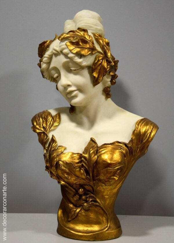 Busto modernista. Innocenza. Altezza: 57cm