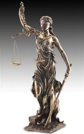 La Justicia. Alt: 73 cm