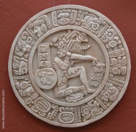 Bajorrelieve jugador de pelota Maya. D: 29 cm.