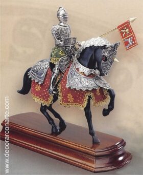 Figura caballero español a caballo. Altura 35 cm.