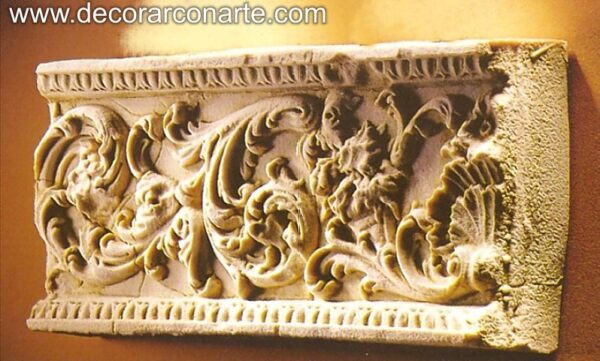 friso romano de hojas de acanto Roman frieze of acanthus leaves