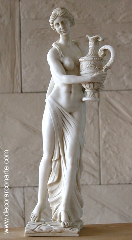 Figure Dame avec amphore. 38,5 cm