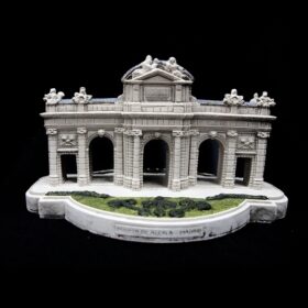 Puerta de Alcalá. Madrid. 17 x 12 x 10 cm