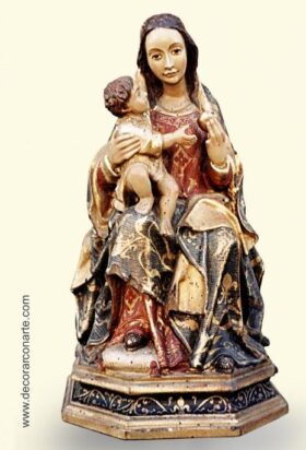 Virgen de Colmenar. Tallada en madera. Altura: 52cm