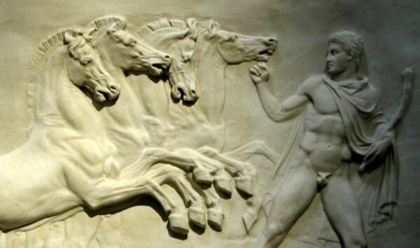 Bajorrelieve de cuádriga (derecha) Bassorilievo di quadriga (destra)