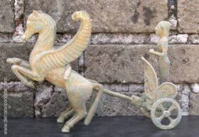 Biga de pegasos. Arte etrusco. 40x27x18cm