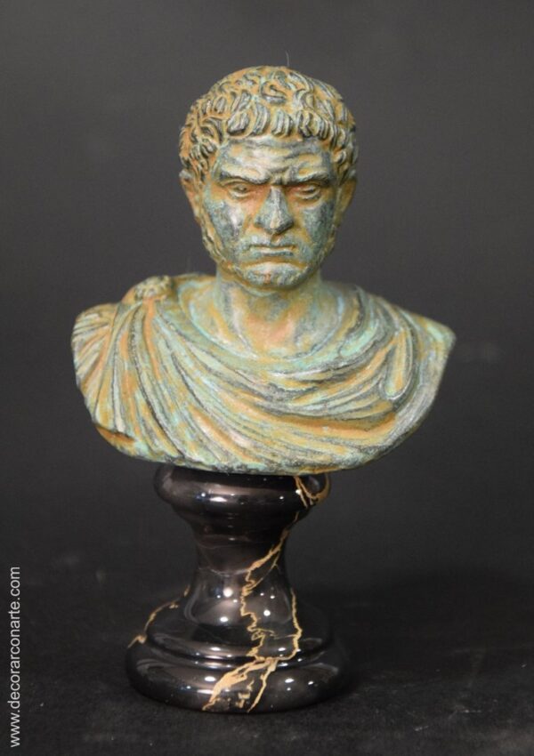 Bust in bronze. Emperor Caracalla. H: 16 cm