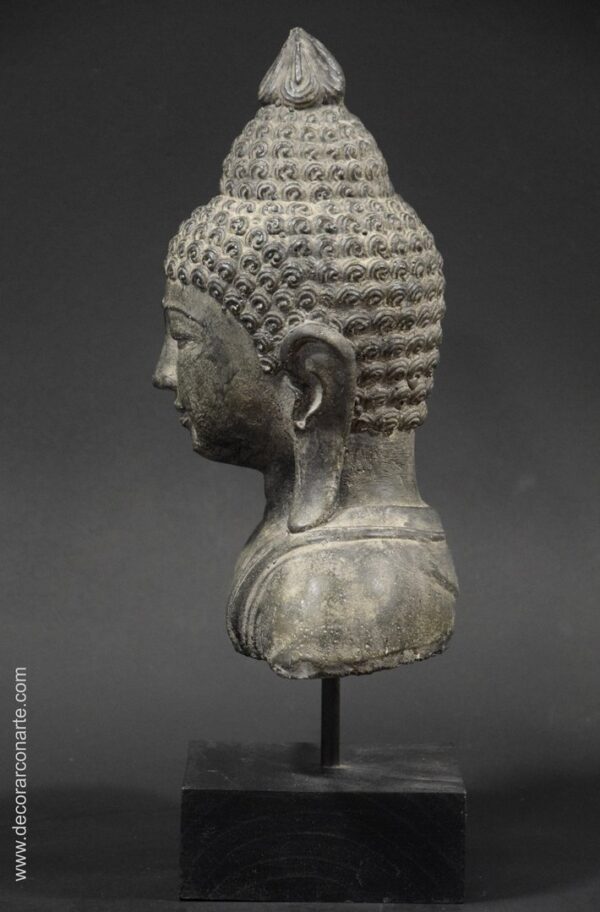 Buddha head.  37 x 20 x 12 cm.