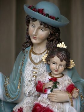 Figura de la Divina Pastora. Alt: 40cm