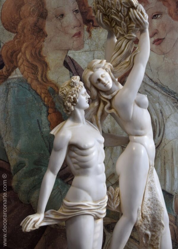 Figure of Apollo and Daphne. Height: 120cm