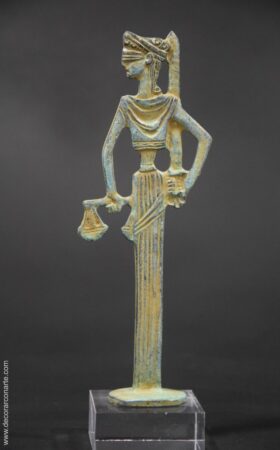 Diosa de la Justicia. Alt: 21 cm