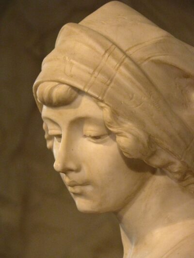 busto de niña campesina bust of peasant girl