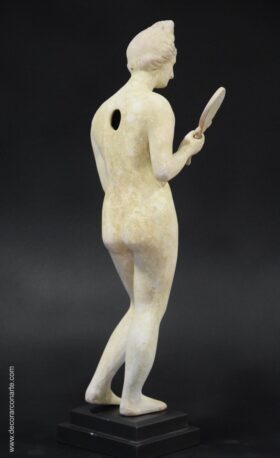 Tanagra. Venus con espejo. 44 cm.