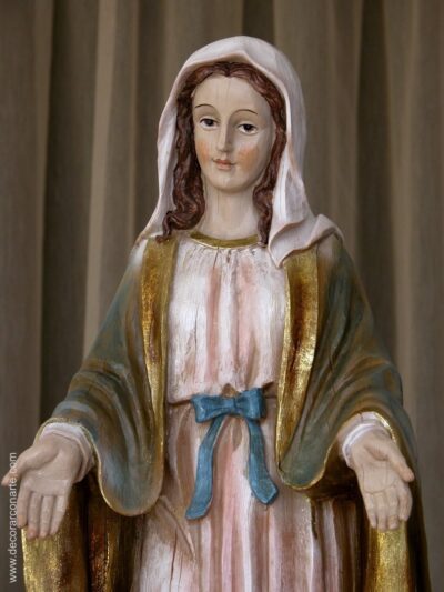 Figure Virgin of the Miracle. Height: 65cm