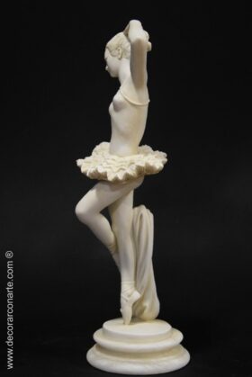 Figura bailarina, 33cm.