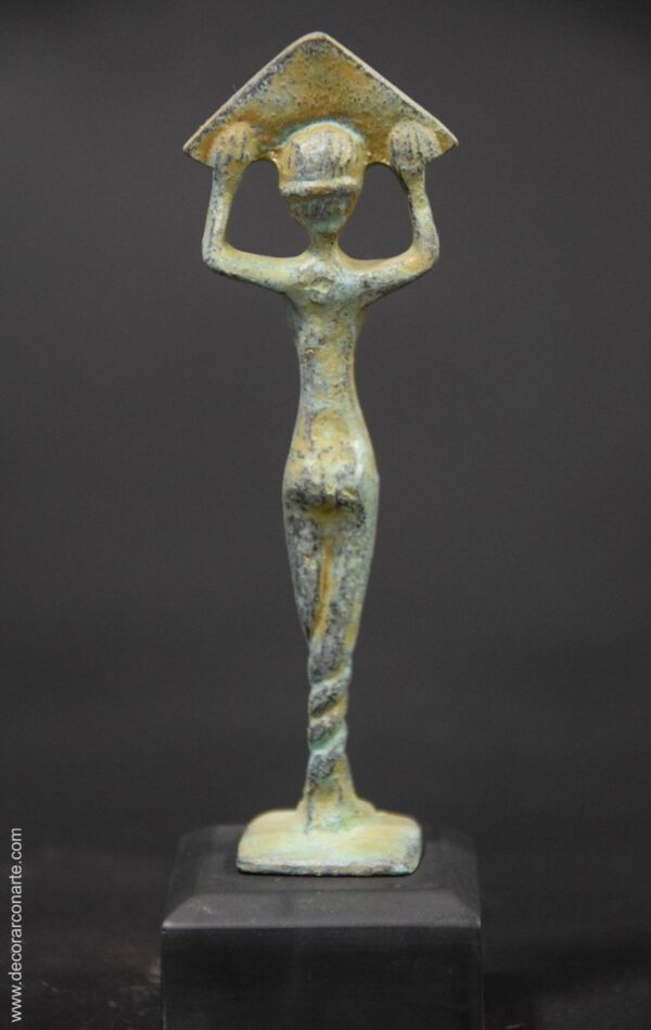 Etruscan Mirror. Model 808. H: 15 cm