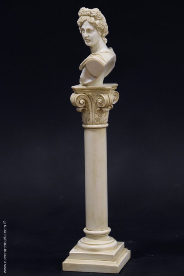 Figure of Apollo. Column. Height: 38cm