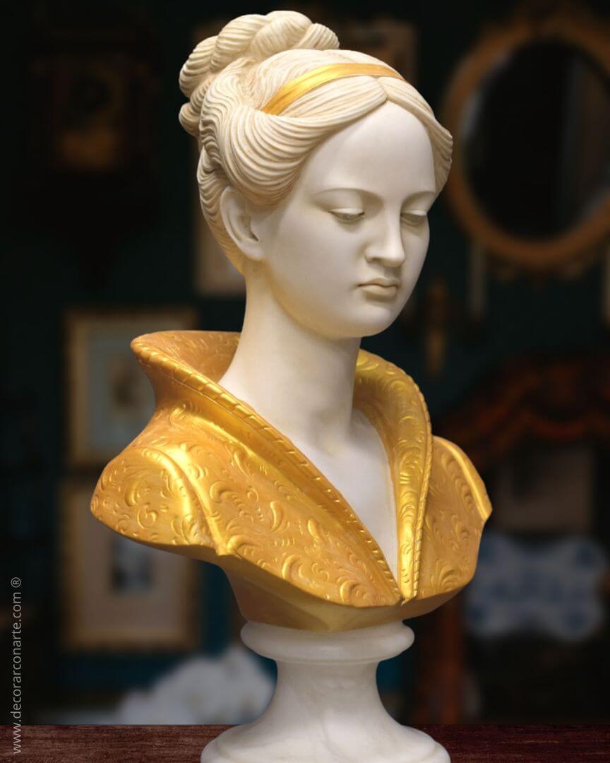 Bust of a Castilian Woman. 33 cm.