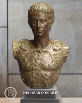 Busto de César Augusto patinado en bronce Bust of Caesar Augustus patinated in bronze