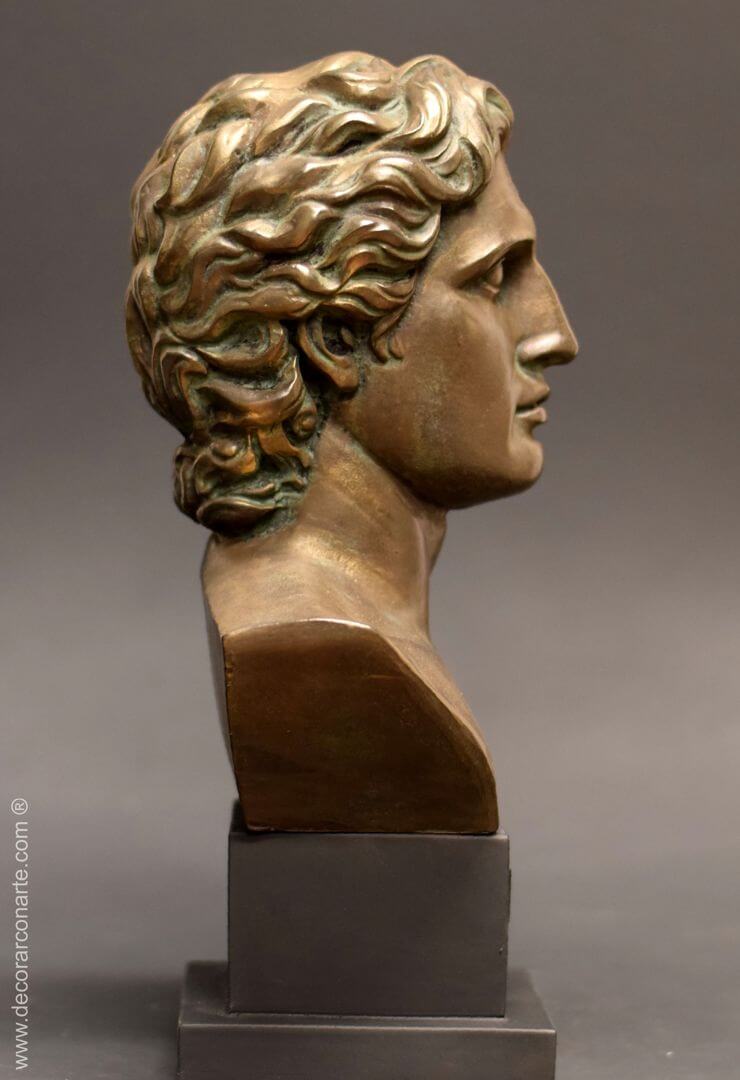 Bust of Alexander the Great. Bronze patina. 32 cm. - Decorar con Arte