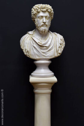 conjunto de columna y busto de Marco Aurelio Set of column and bust of Marcus Aurelius